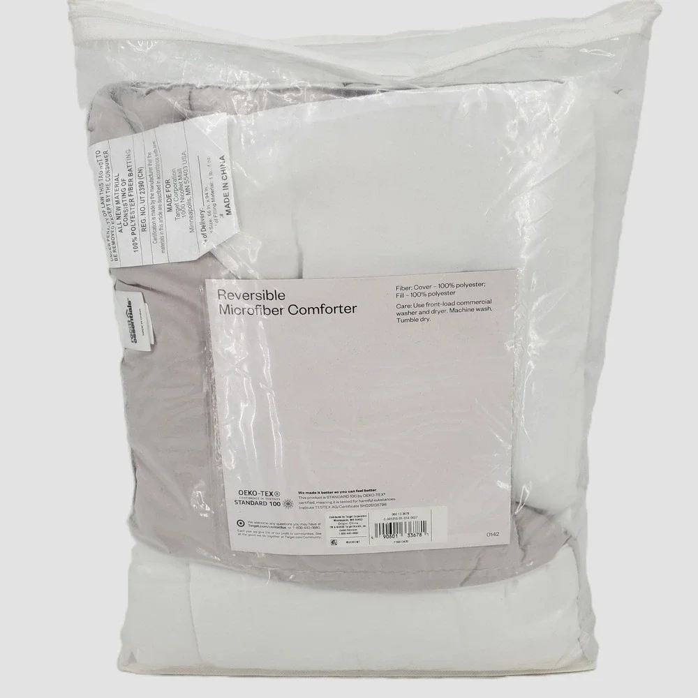 Room Essentials Reversible Microfiber Comforter‎ Twin Twin XL White Gray New